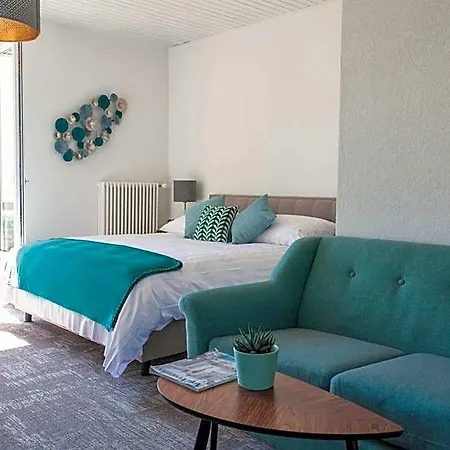 Hotel De 3*
